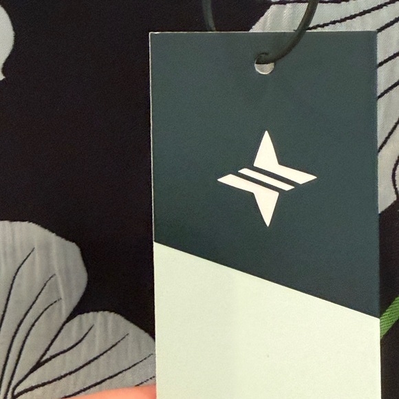 NWT Tuckernuck Black Floral Sleeveless Dress - Small - Picture 6 of 8